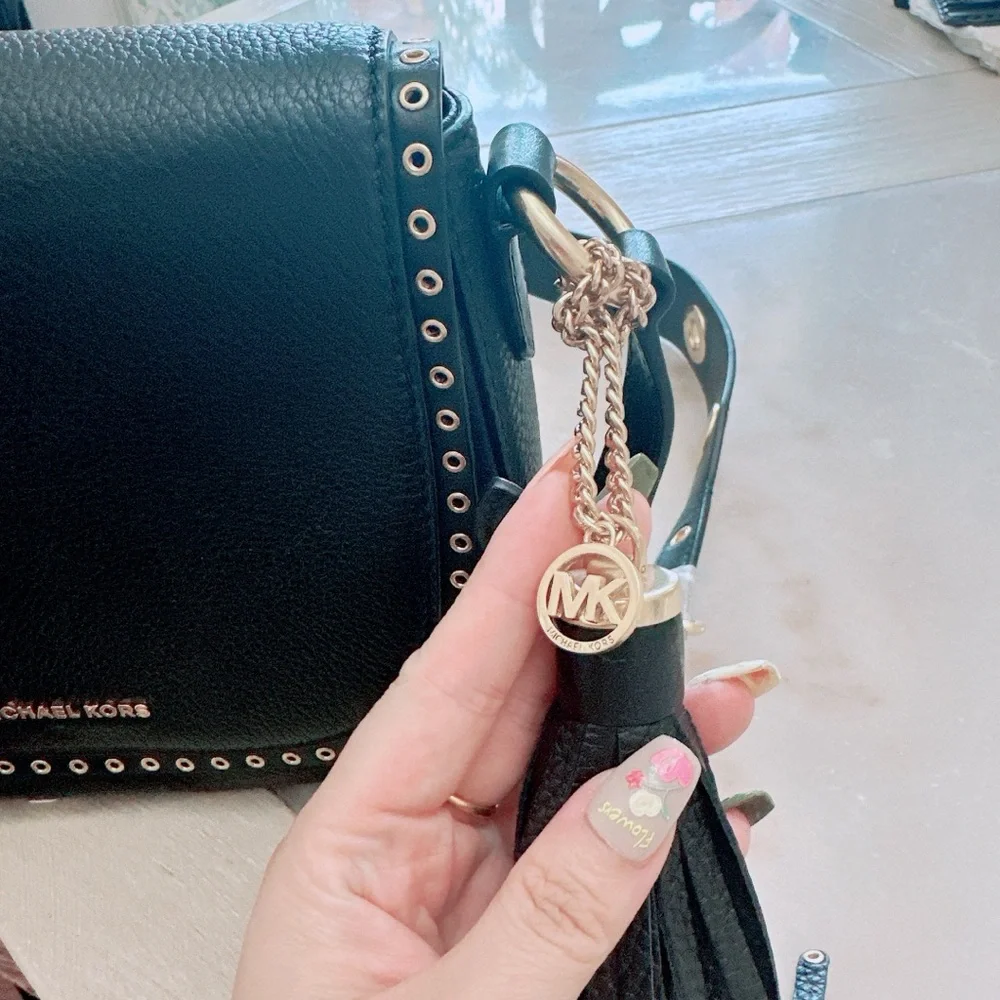 Michael Kors Brooklyn Medium Saddle Bag Leather Black/NWT - Picture 4 of 15